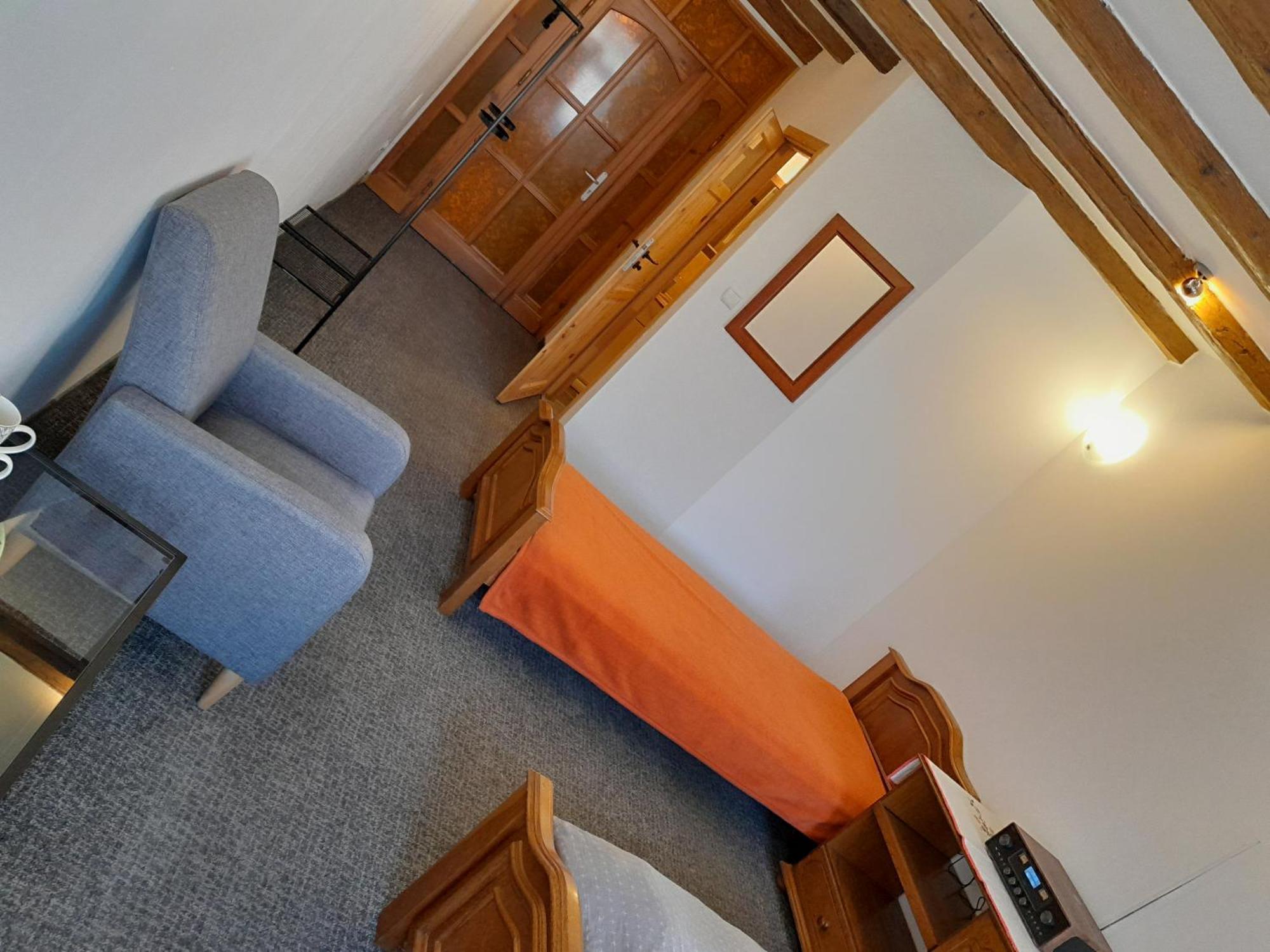 Academus Pub & Guest House วรอตซวาฟ ภายนอก รูปภาพ